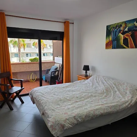 Playa Jardin Terrassenwohnung Mit Pool , 100 Meter Zum 아파트